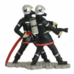 Figurine Deux Pompier Avec Lance à Incendie