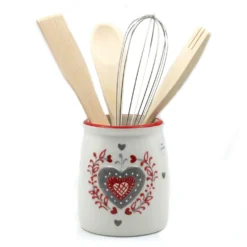 Pot Et Ses Ustensiles De Cuisine Motif Coeur Alsacien Gris Et Rouge